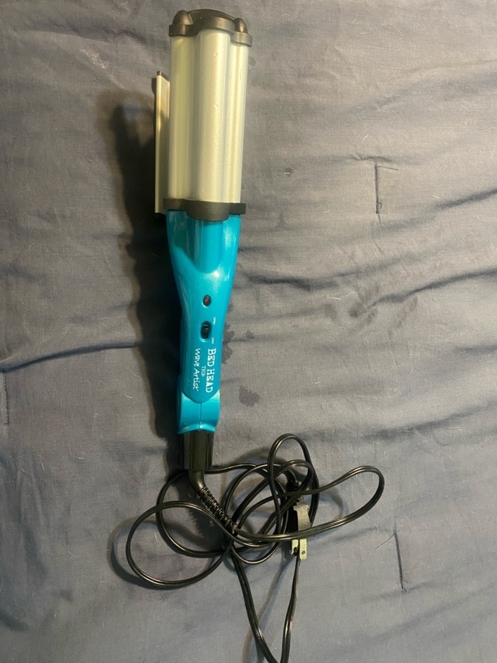 Turquoise Bed Head Wave Artist Triple Barrel Waver